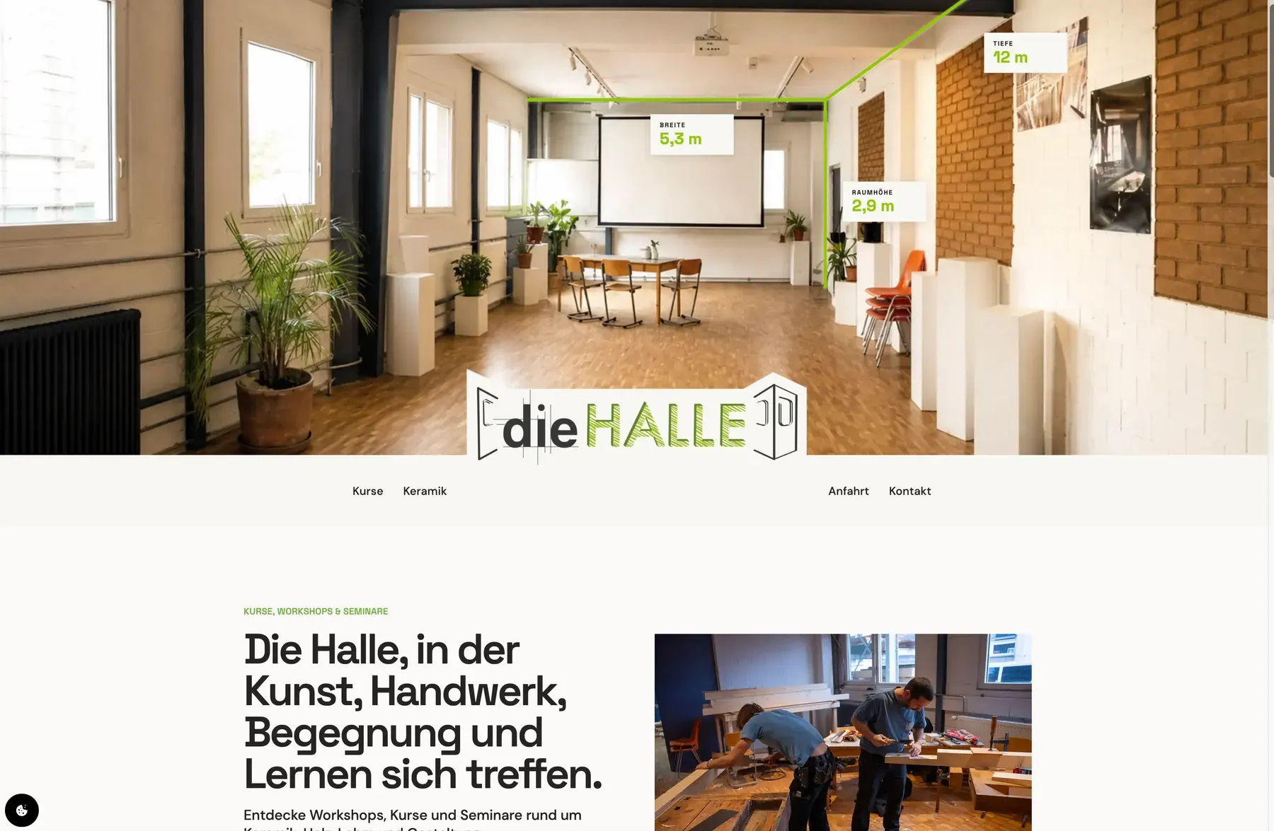 Startseite der Kurs-Website die HALLE mit Workshopraum und Kursangeboten
